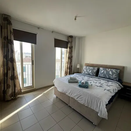 Apartament Pool View Flat In Centre *